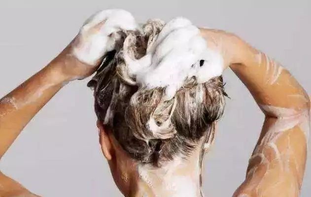 洗發(fā)水是不是越容易起泡越好？