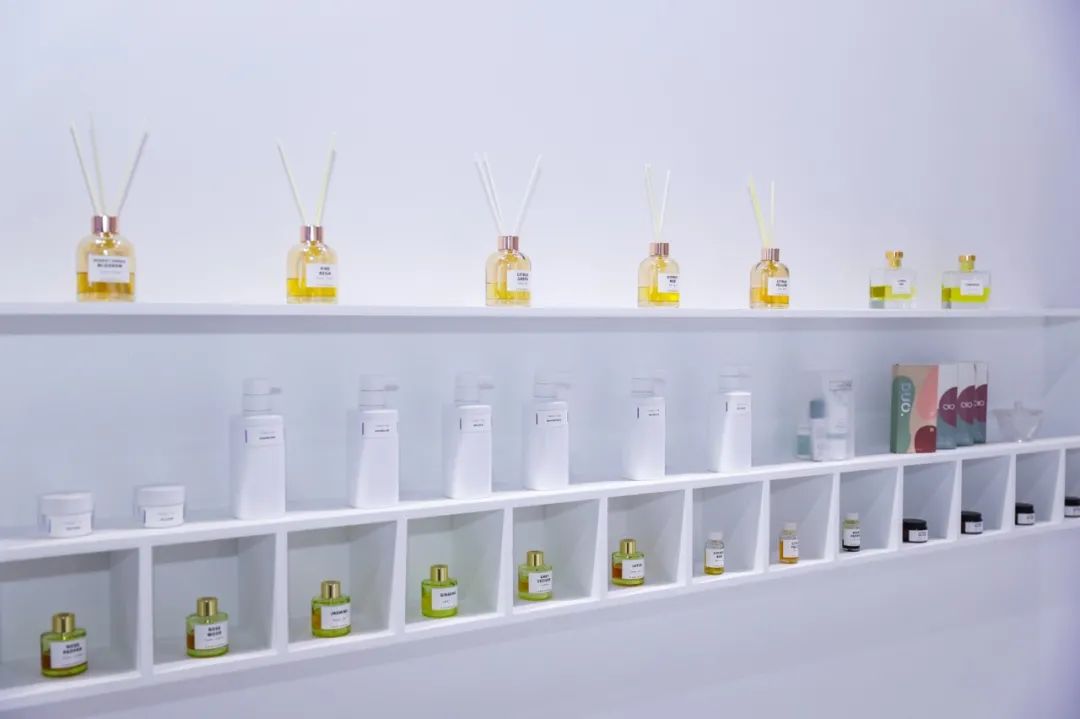 國內(nèi)外香料香精的歷史、現(xiàn)狀及發(fā)展